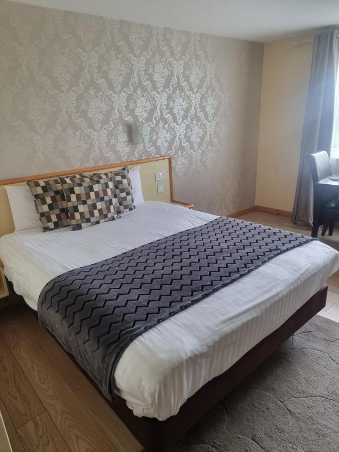 Travel Plaza Hotel Desborough Eksteriør billede