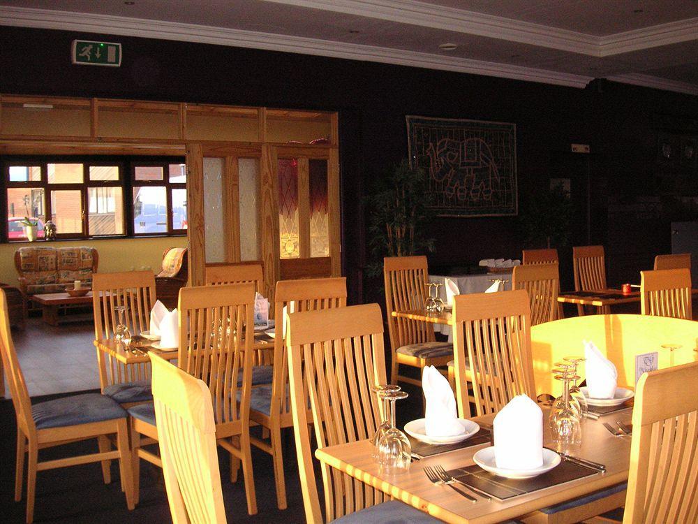 Travel Plaza Hotel Desborough Eksteriør billede