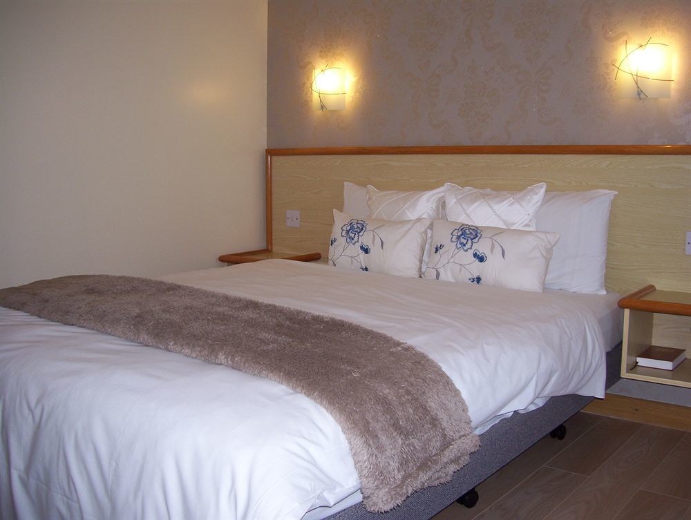 Travel Plaza Hotel Desborough Eksteriør billede